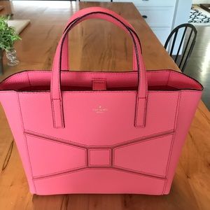 Kate Spade purse and wallet sold separately